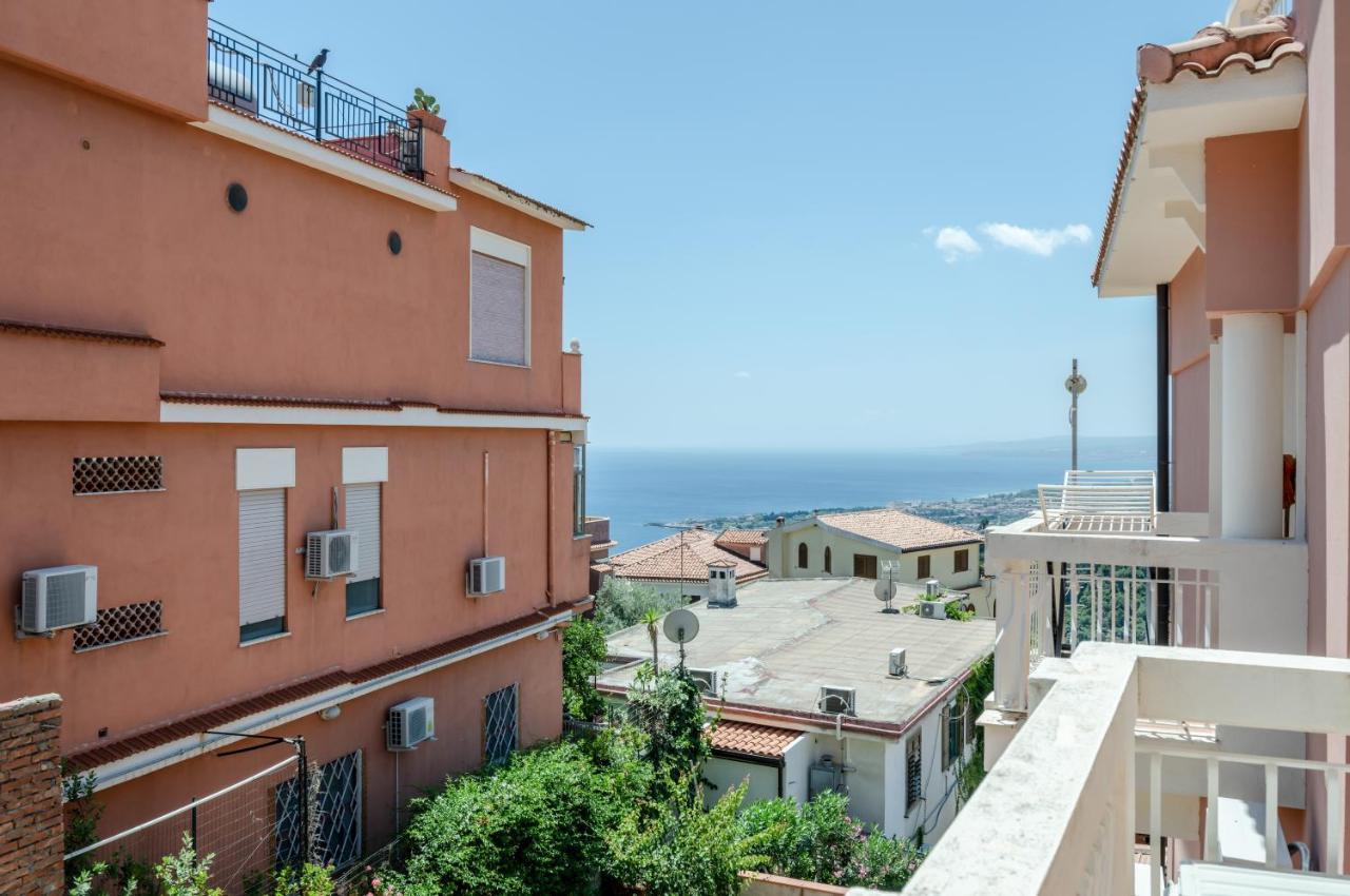 Taormina Sea View Studio Екстер'єр фото